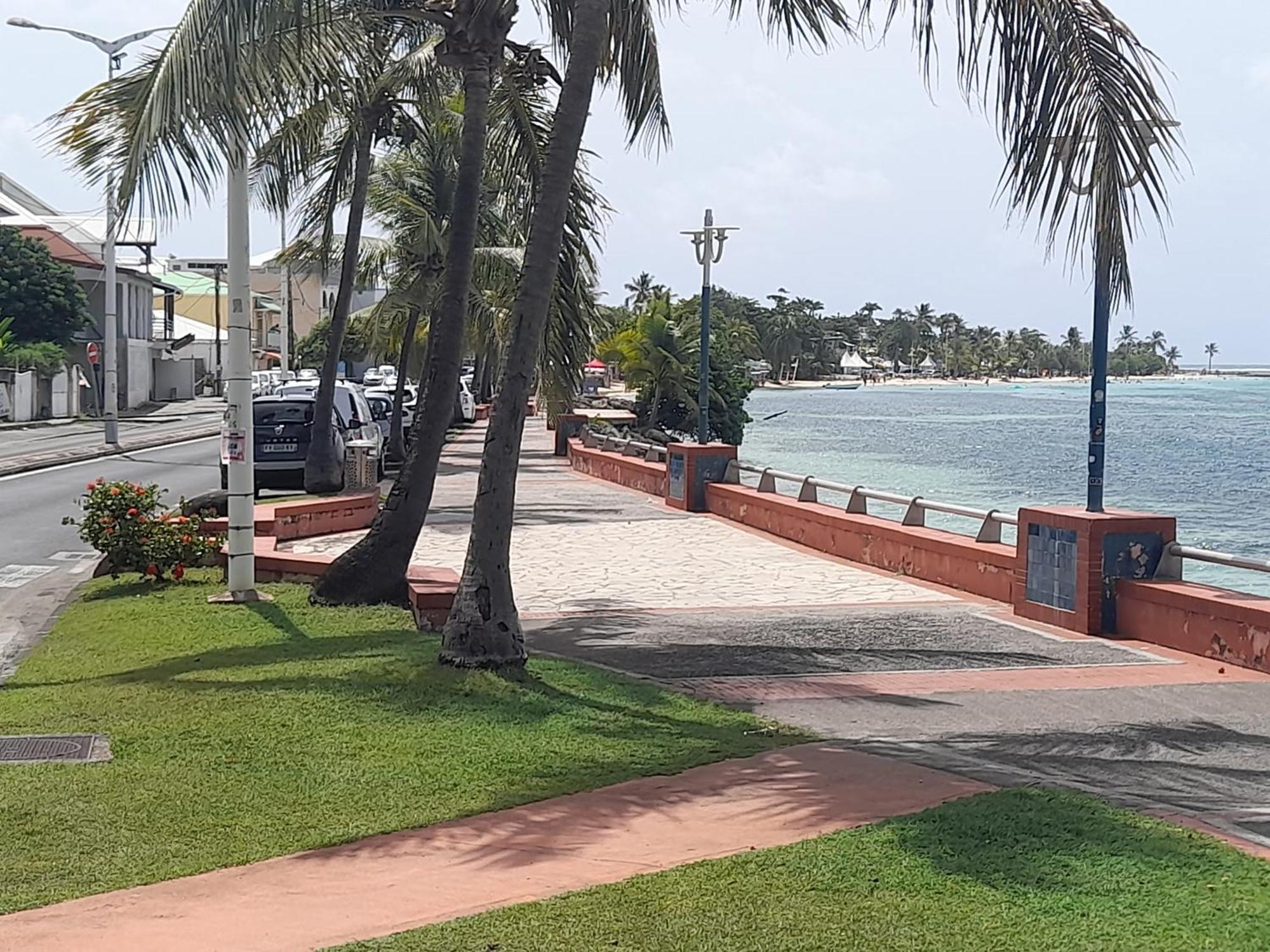 Plage Et Vacance Sainte-Anne  Luaran gambar